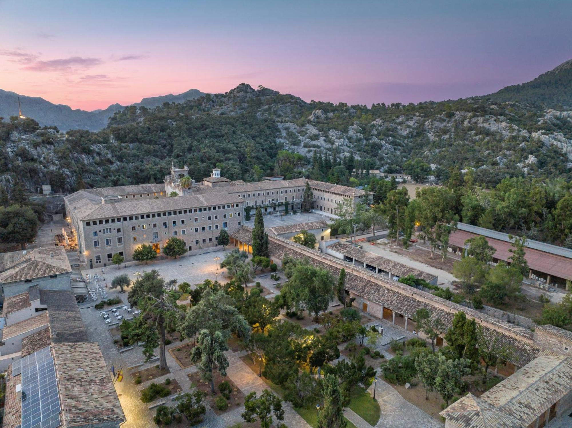 Santuari De Lluc Hotel Luaran gambar