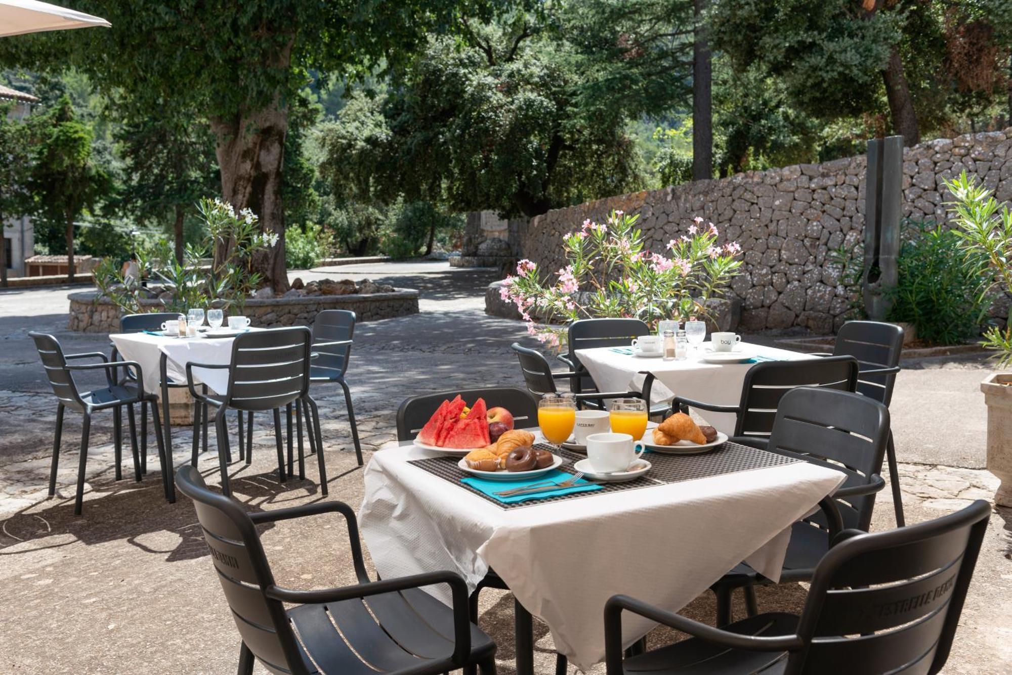 Santuari De Lluc Hotel Luaran gambar