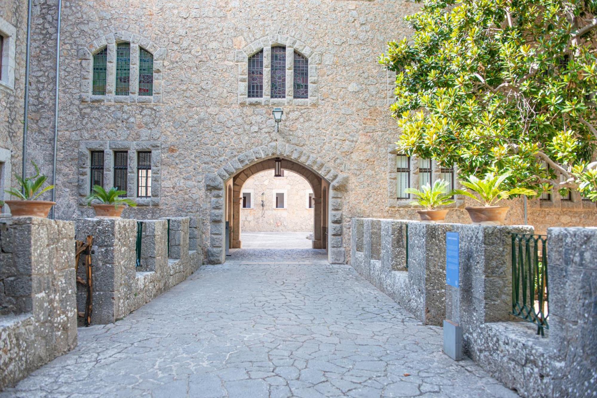 Santuari De Lluc Hotel Luaran gambar